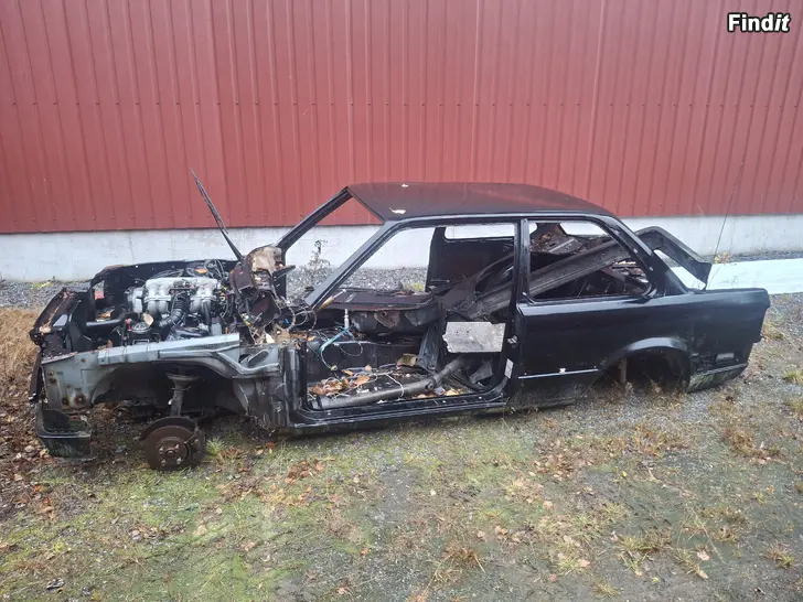 Säljes Reservdels bmw e30