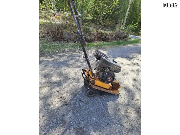 Myydään Vibrator