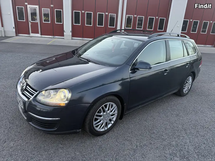 Säljes VW Golf 1.4 bensin automat