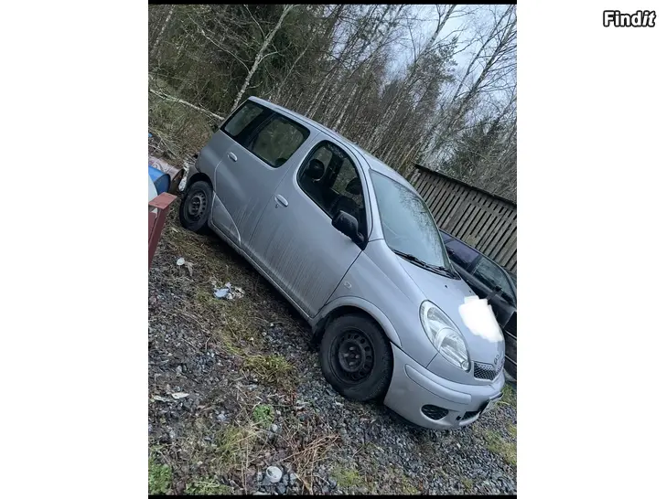 Myydään Toyota yaris verso -03