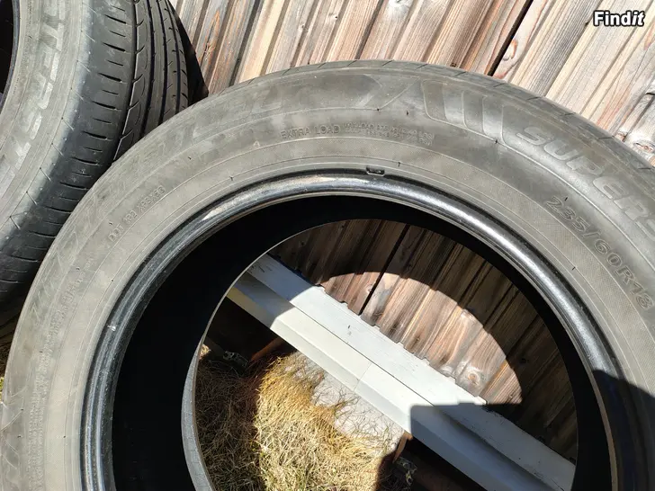Säljes 235/60/18 SUV sommardäckpar