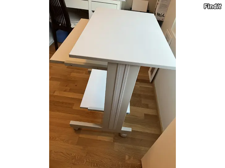 Säljes Datorbord