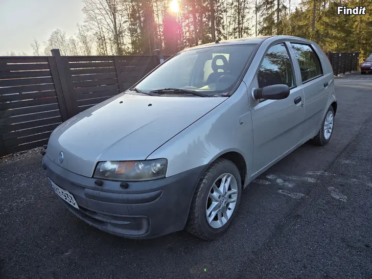 Säljes Fiat Punto 1 2 5d -03 155tkm