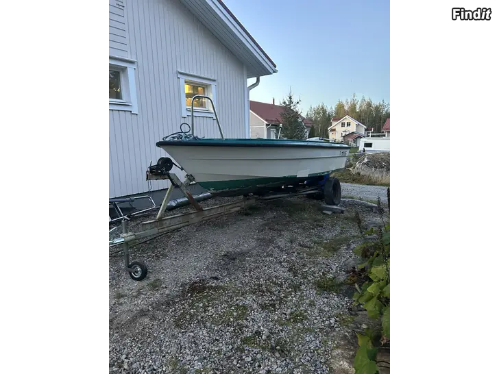 Säljes Finmar 450 pulpetbåt