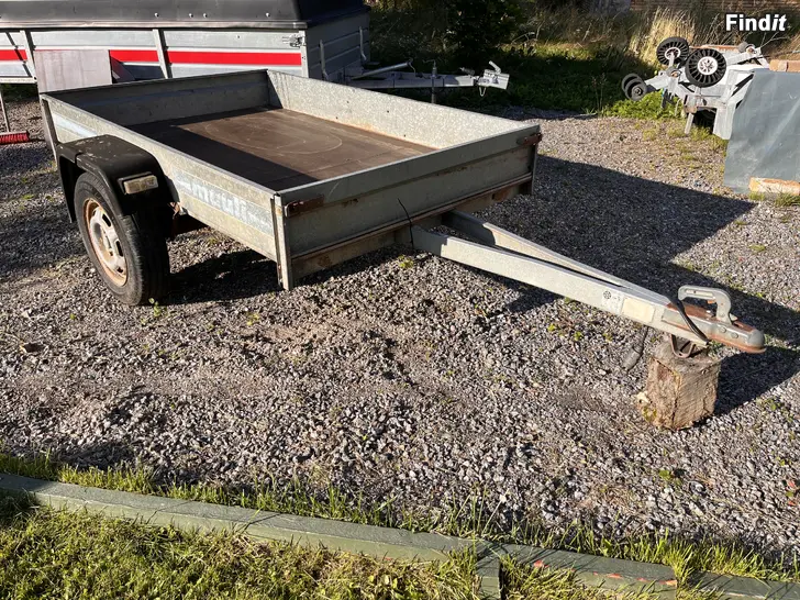 Myydään Muuli 590 S