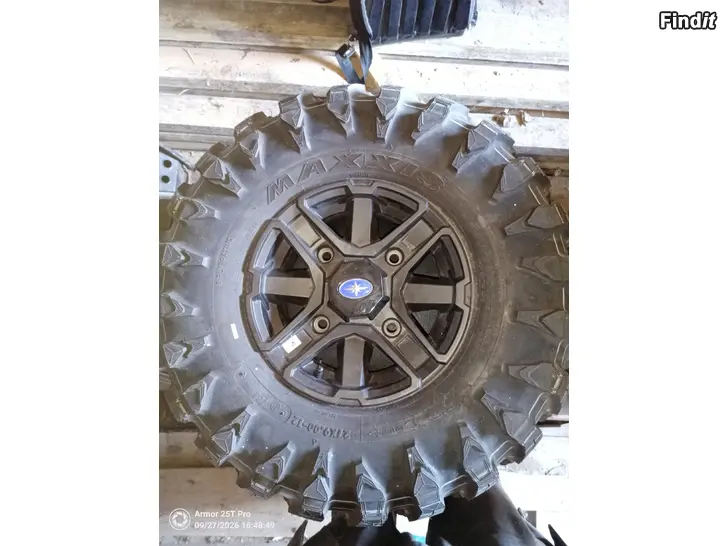 Myydään Polaris Ranger däck