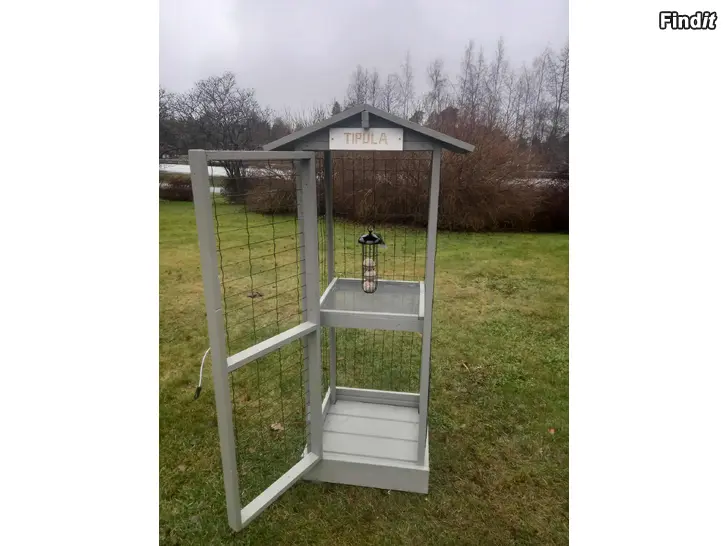 Myydään Fågel matnings bur dit skatan inte slipper. Pikkulintujen ruokinta häkki johon harakat ei pääse