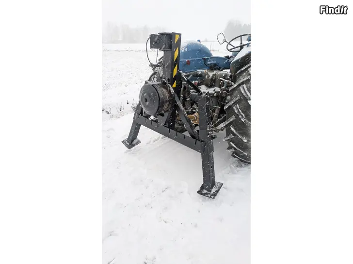 Myydään Juontovinssi traktoriin