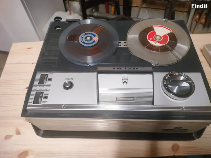 Myydään Grundig Kelanauhuri