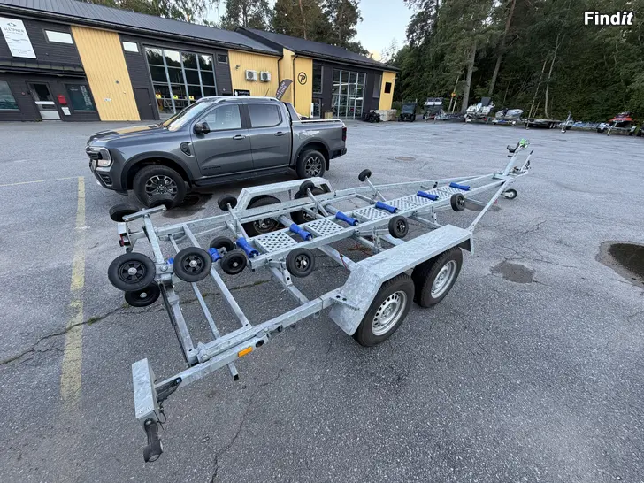 Myydään Majava VT 2700