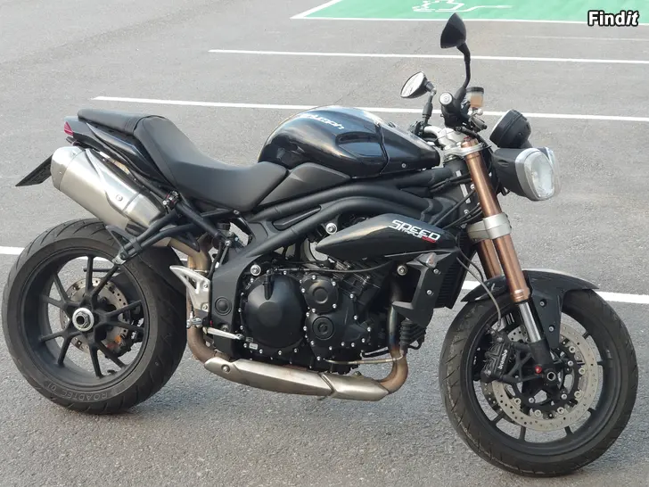 Säljes Triumph Street triple 1050 cc