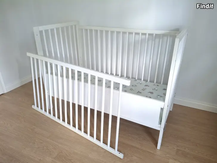 Säljes Spjälsäng / Pinnsäng 124 cm × 65 cm