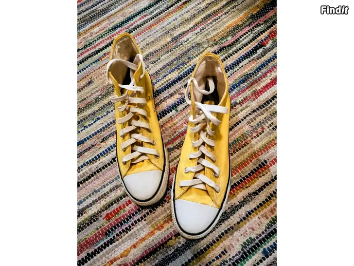 Myydään Gul Sneakers Från Converse Stl 36