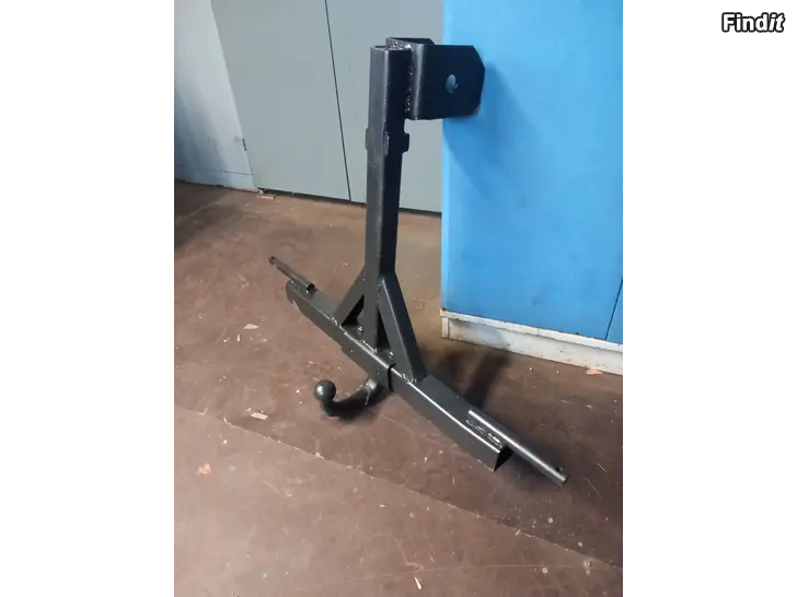 Myydään Vetokolmio traktoriin