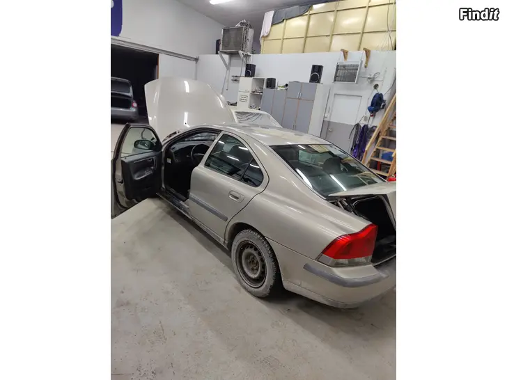 Säljes Volvo s60 hel eller i delar