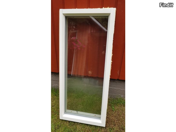 Myydään Tiivi 3-glas fönster med karm