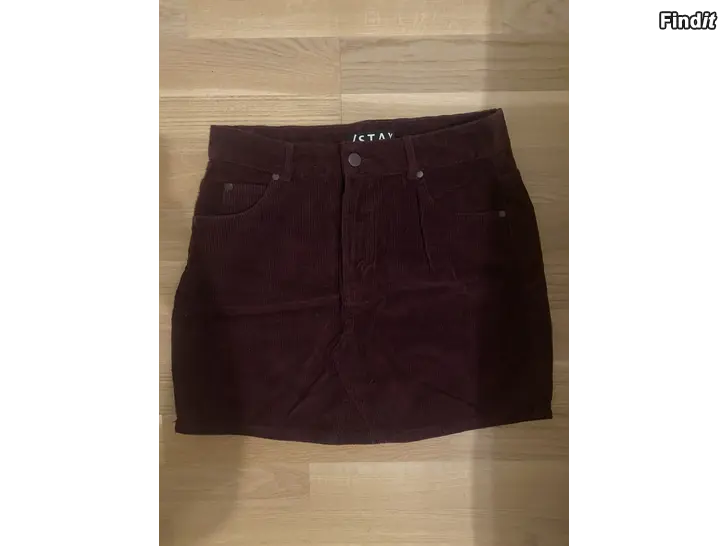 Myydään Stay Vakosamettihame