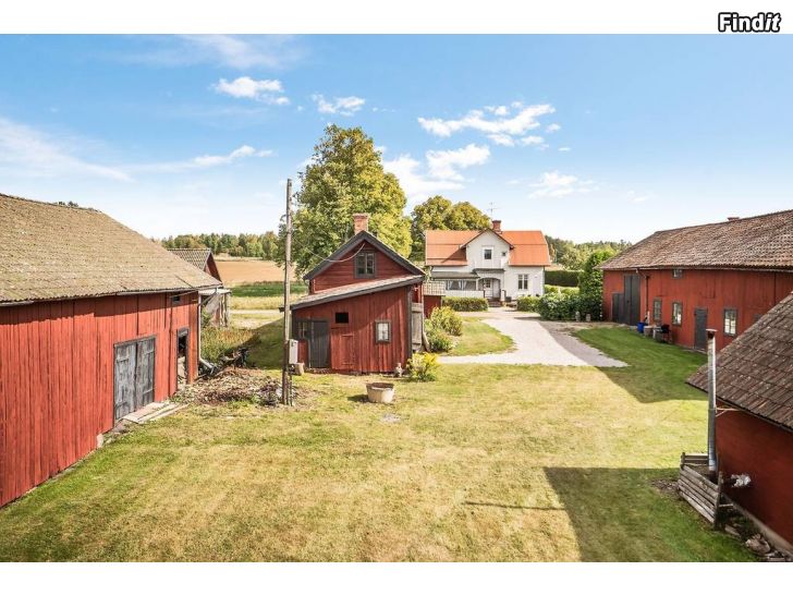 Köpes Sökes hus med garage/fähus i Pedersöre med omnejd