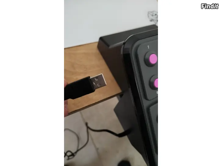 Säljes Logitech Saitek Farm Sim Side Panel