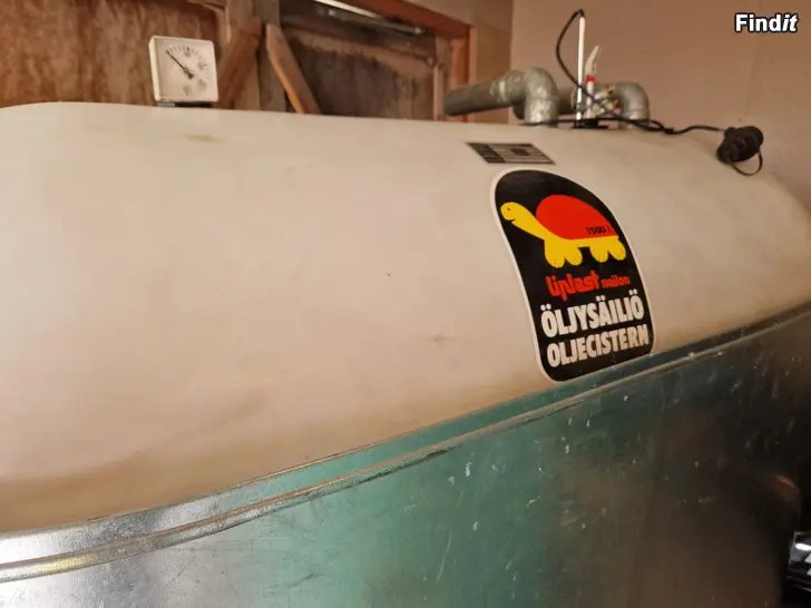 Säljes Oljetank LI-PLAST 1500liter