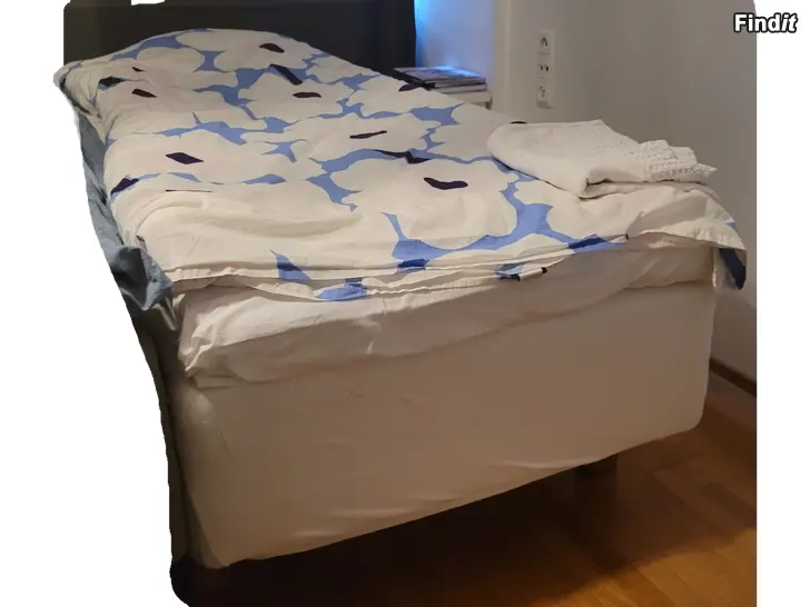 Säljes Säng + bäddmadrass 90 x 200 cm