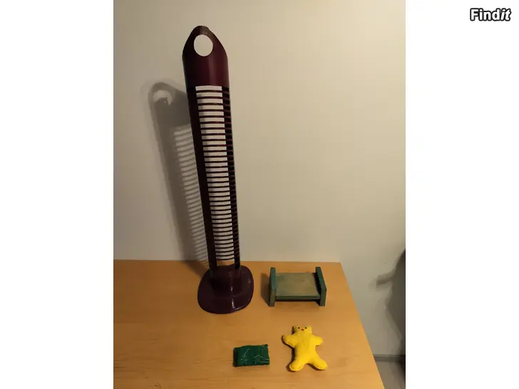 Myydään CD teline kissa pikku kuu