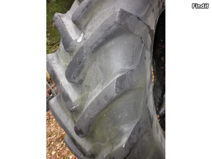 Myydään Taurus Energysaver Radial HT 18.4R34