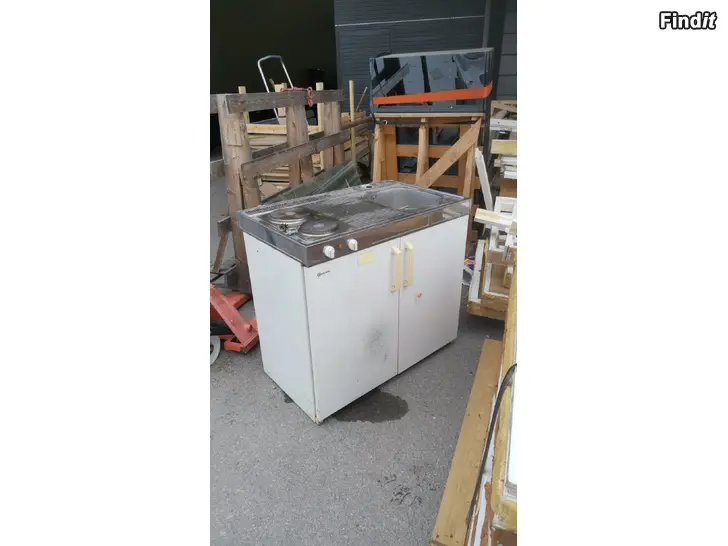 Myydään Minikeittiö keittotasolla ja jääkaapilla