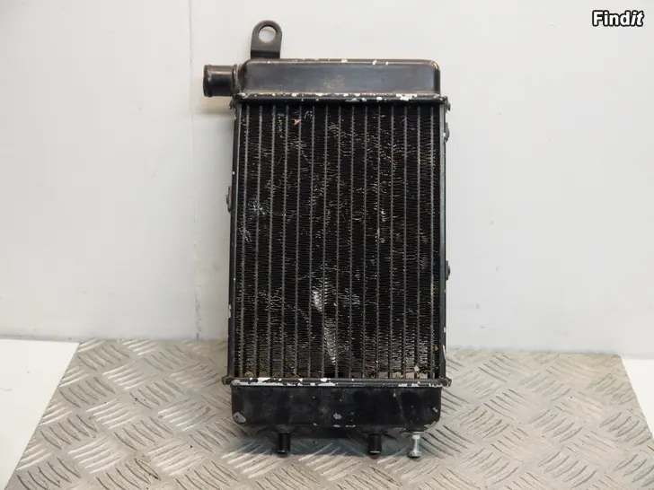 Myydään Aprilia RST 1000 01-03 Futura Radiator AP8102951