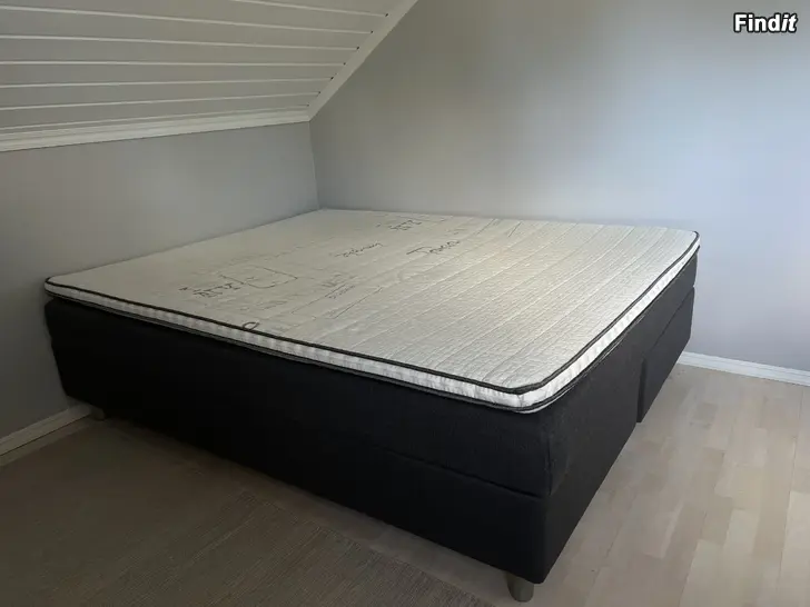Säljes Säng 160 cm