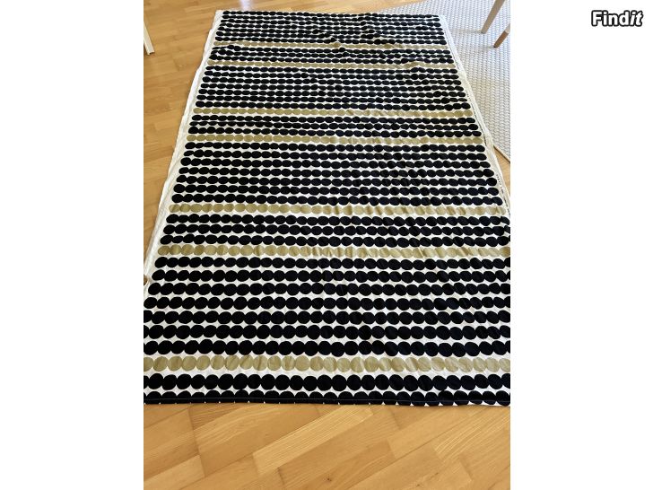 Myydään Marimekko valmispöytäliina Räsymatto