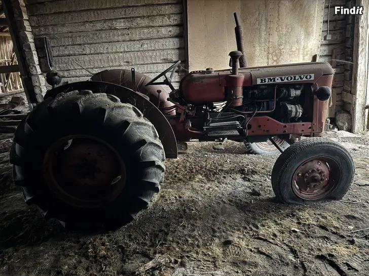 Säljes Volvo 320 Traktor