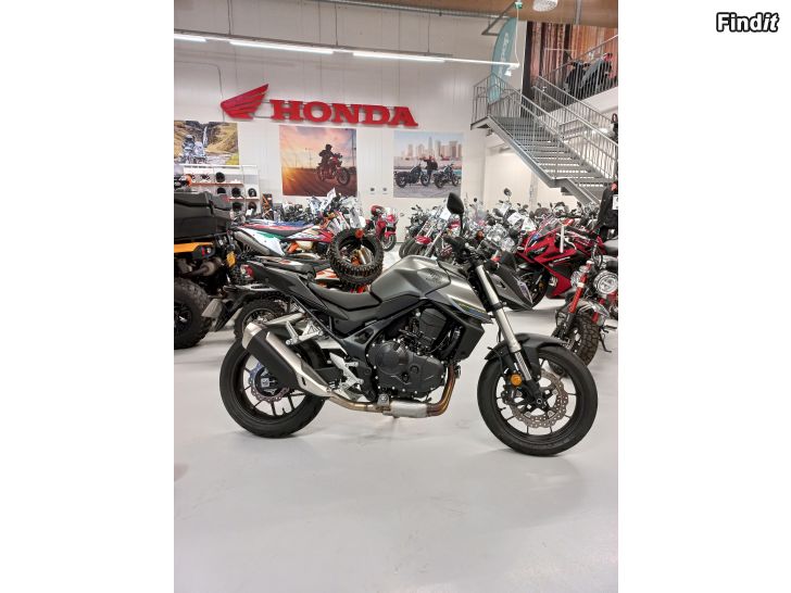 Myydään Honda CB750 Hornet 2023