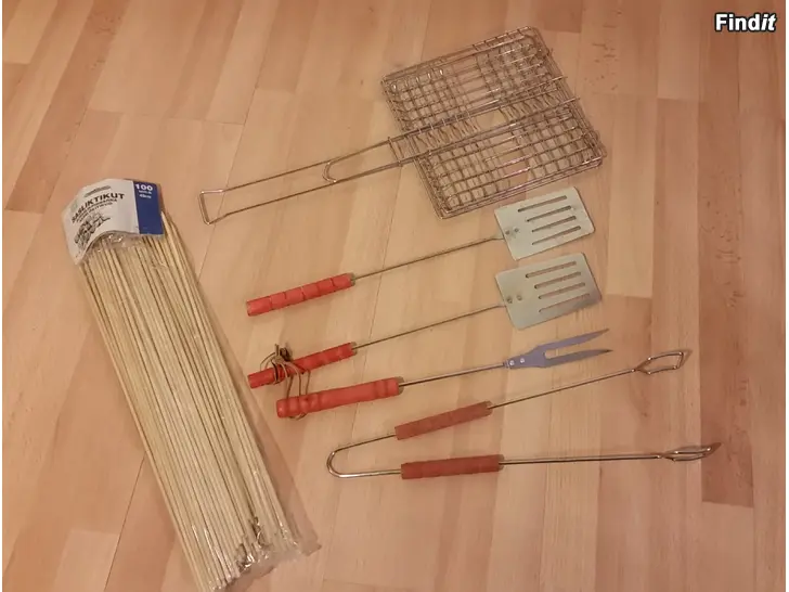 Myydään grillausvälineitä yhteishintaan 10e