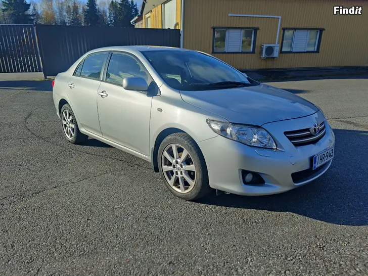 Säljes Toyota Corolla 1.4 D-4D automat endast 70 tkm