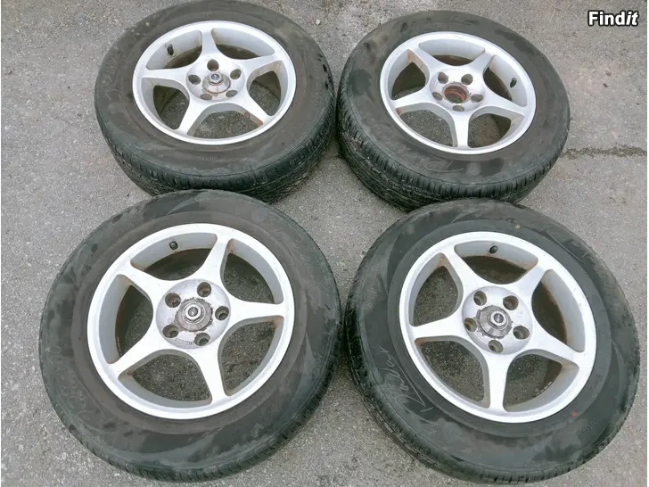 Myydään Alut 5-112 VAG kesärenkailla 195/65R15 91H