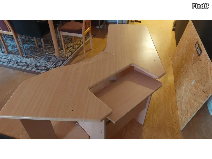 Säljes Skrivbord 155×110 cm