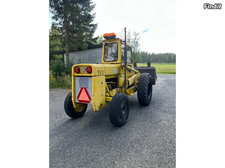 Myydään MF 356