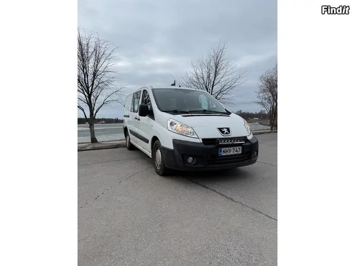 Säljes Nybesiktad bra paketbil