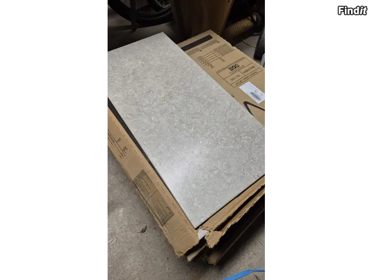 Myydään Väggkakel Royalstone 30x60