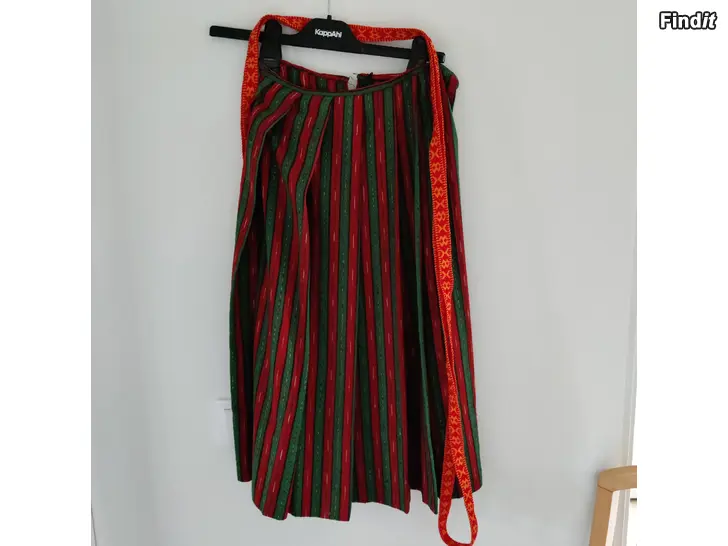 Säljes Kjol till Petalax folkdräkt
