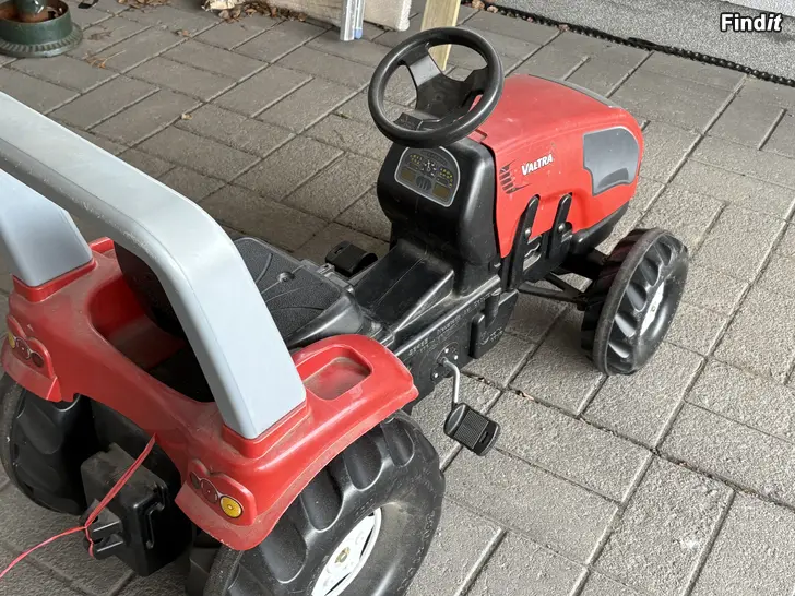 Myydään Valtra tukeva polkutraktori