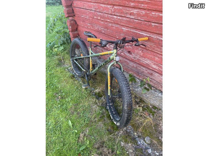 Myydään ATALA Fatbike 26 7V