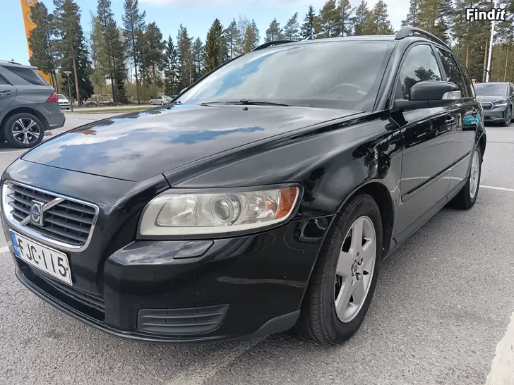 Myydään Volvo V50 2.0D 136-hv. Aut. JUURI KATSASTETTU