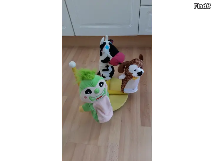 Myydään 3 käsinukkea yht. 6e