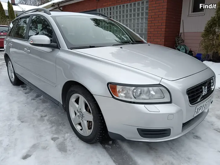 Säljes Volvo V50 2.0D 136-hv. Aut. XENON JUURI KATSASTETTU