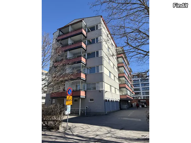 Uthyres Vuokrataan 2h+k keskustasta