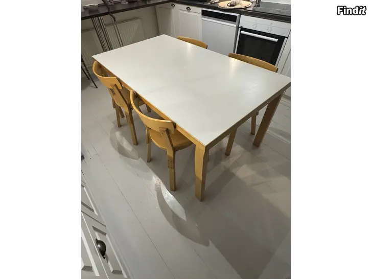 Myydään Artek 82B matbord + 4 st Artek 69 stolar björk / vit laminat