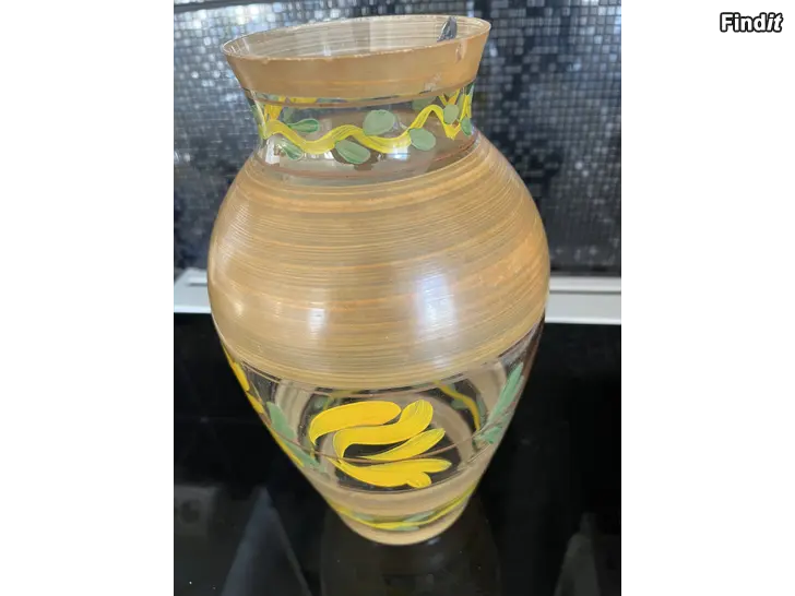 Säljes Antik, handmålad glasvas för samlare