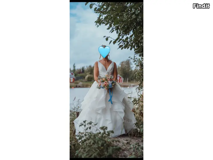 Myydään Brudklänning